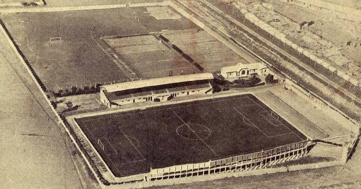 Un campo da calcio visto dall’alto